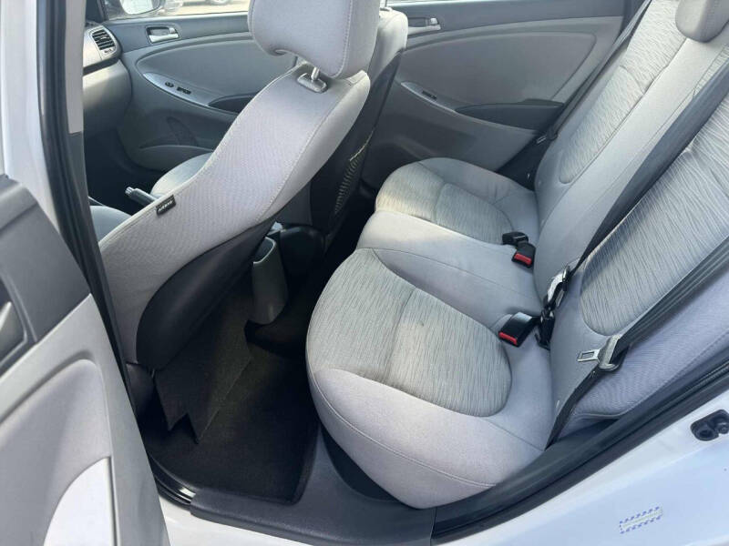 2017 Hyundai Accent Value Edition