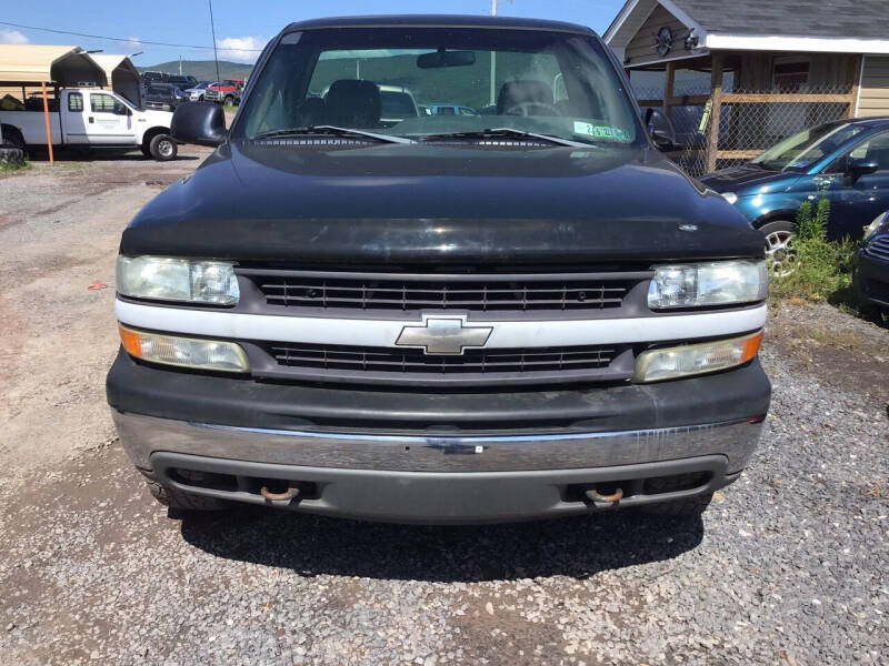 2002 Chevrolet Silverado 1500 LS's photo