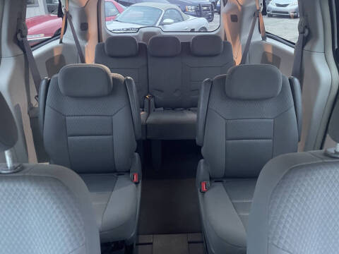 2010 Chrysler Town and Country Touring