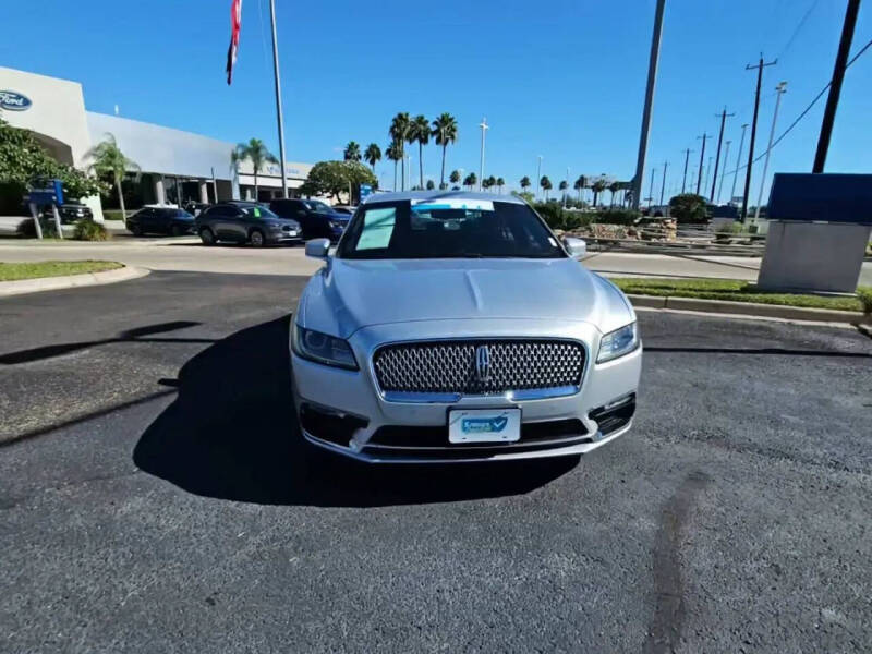 2017 Lincoln Continental Select