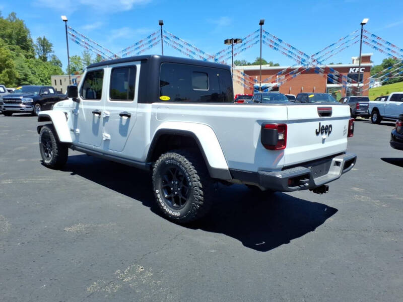 2024 Jeep Gladiator Willys