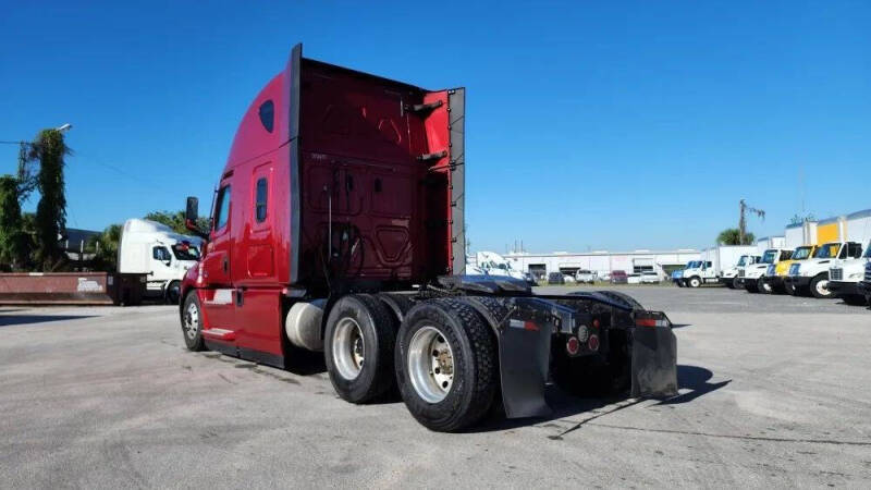 2020 Freightliner Cascadia
