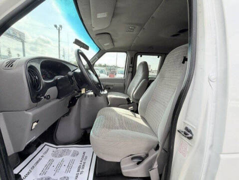 2001 Ford E-Series