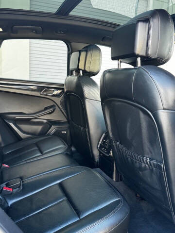 2015 Porsche Macan S