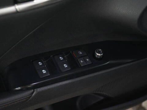 2020 Toyota Camry Hybrid XLE