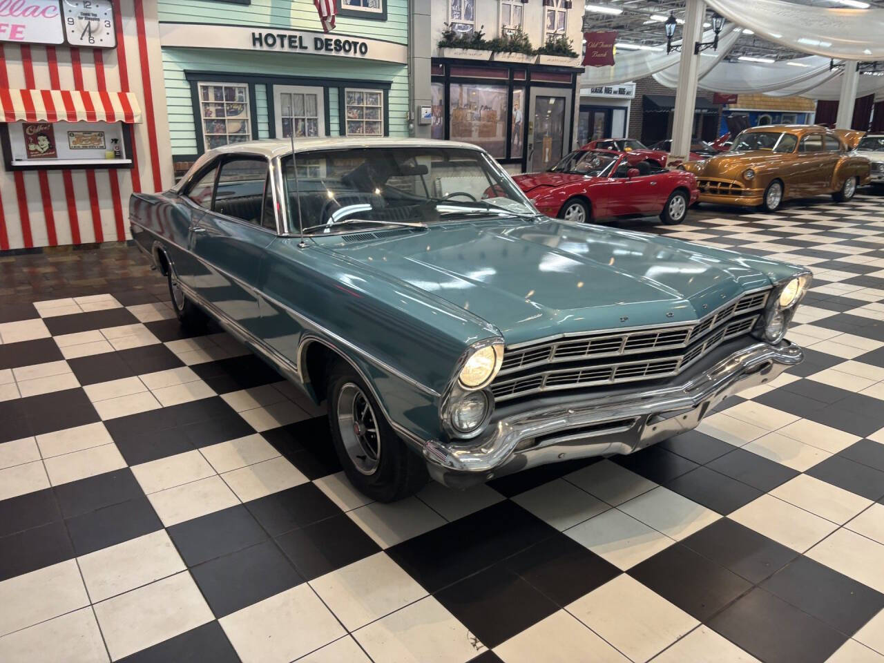 1967 Ford Galaxie 500 19