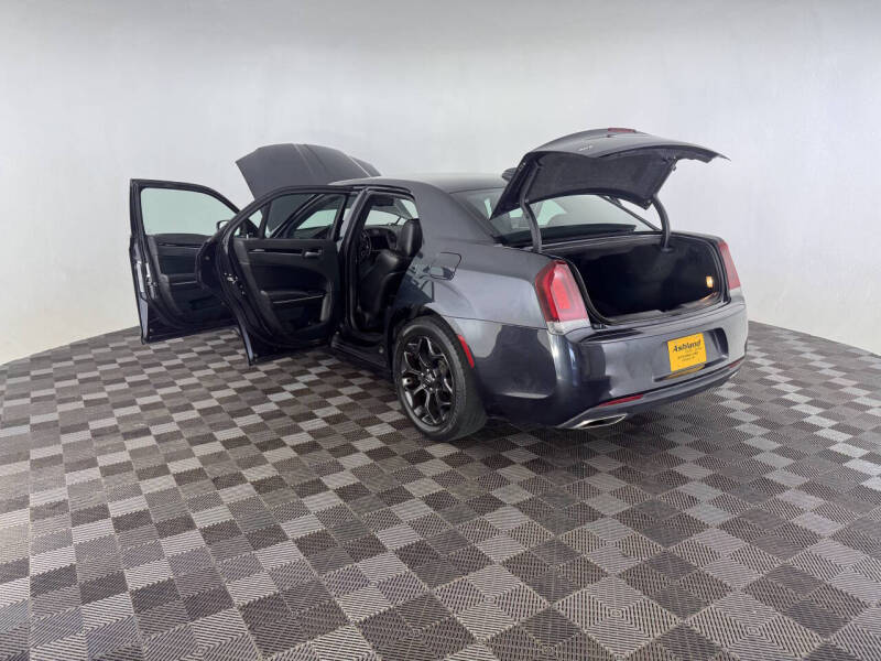 2019 Chrysler 300 S