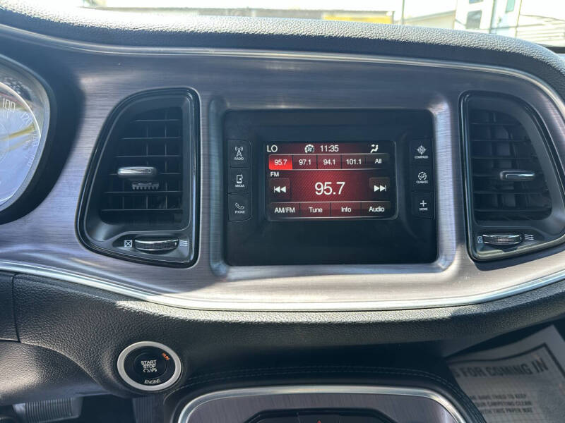 2016 Dodge Challenger SXT