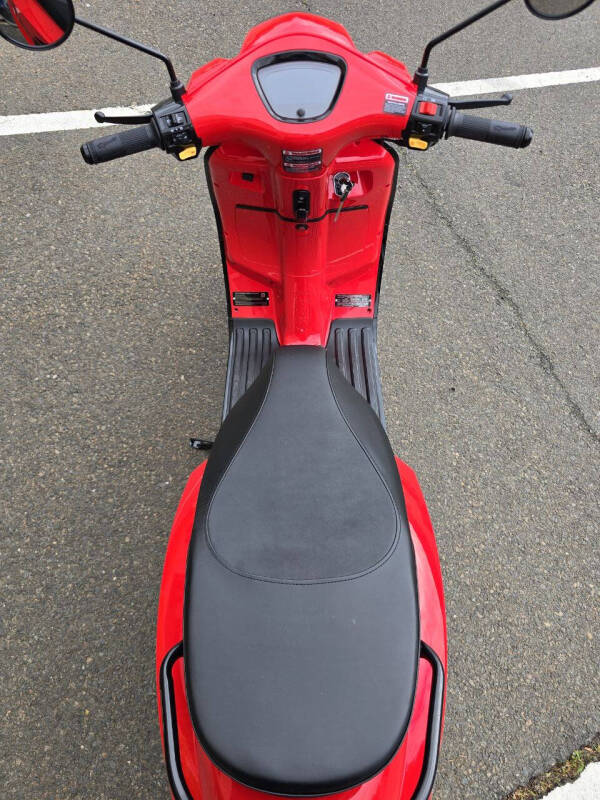 2025 Ice Bear Classic 150cc Scooter