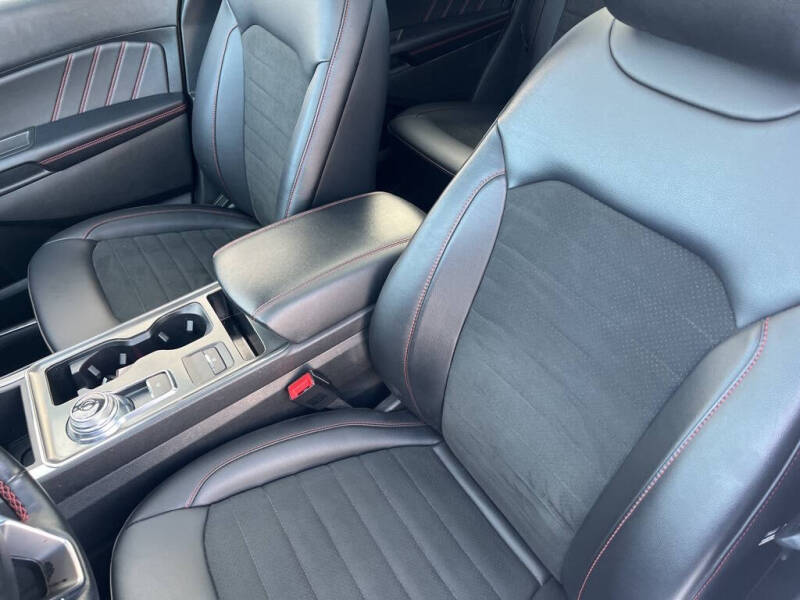 2022 Ford Edge ST-Line