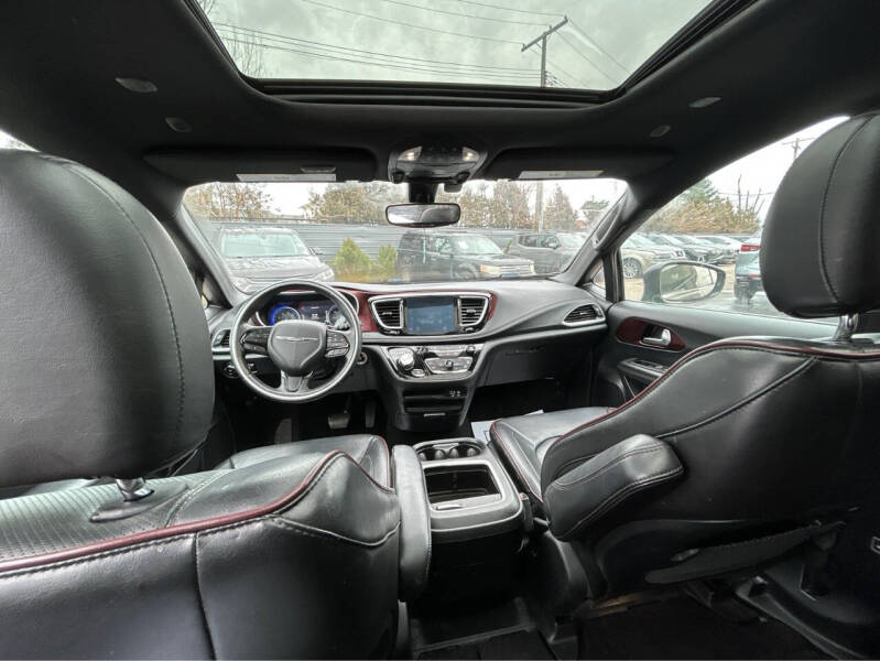 2020 Chrysler Pacifica Limited 35th Anniversary