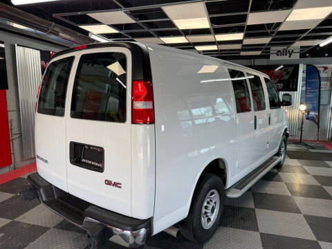 2024 GMC Savana 2500