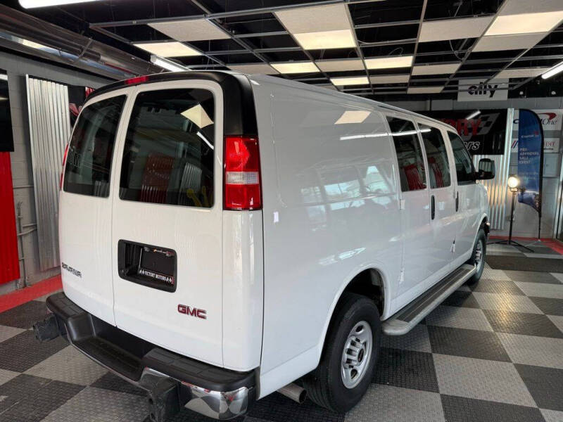2024 GMC Savana 2500