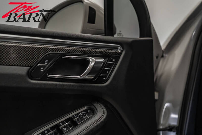 2023 Porsche Macan S