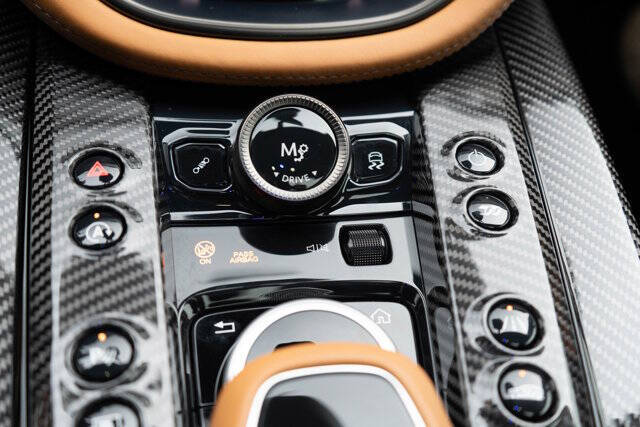 2024 Aston Martin DBX 707