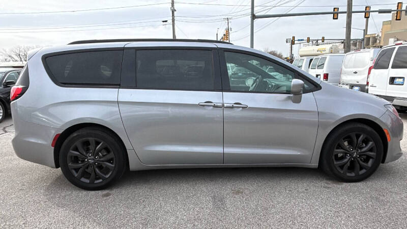 2019 Chrysler Pacifica Touring Plus