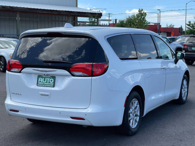 2018 Chrysler Pacifica LX