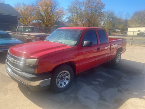 2006 Chevrolet Silverado 1500 for sale at Hall's Motor Co. LLC in Wichita KS