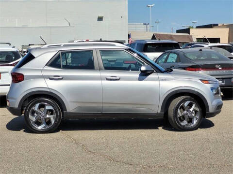 2025 Hyundai Venue SEL