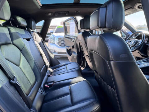 2017 Porsche Macan S