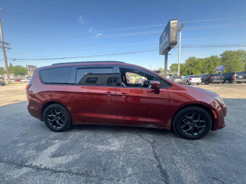 2018 Chrysler Pacifica Touring L Plus