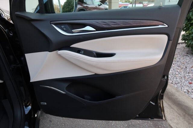 2022 Buick Enclave Avenir