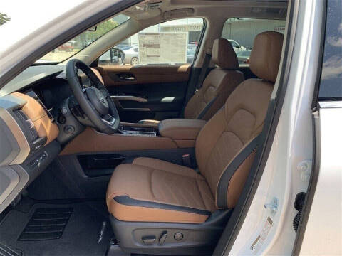 2025 Nissan Pathfinder Platinum