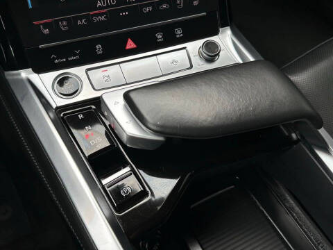 2024 Audi Q8 e-tron quattro Premium Plus