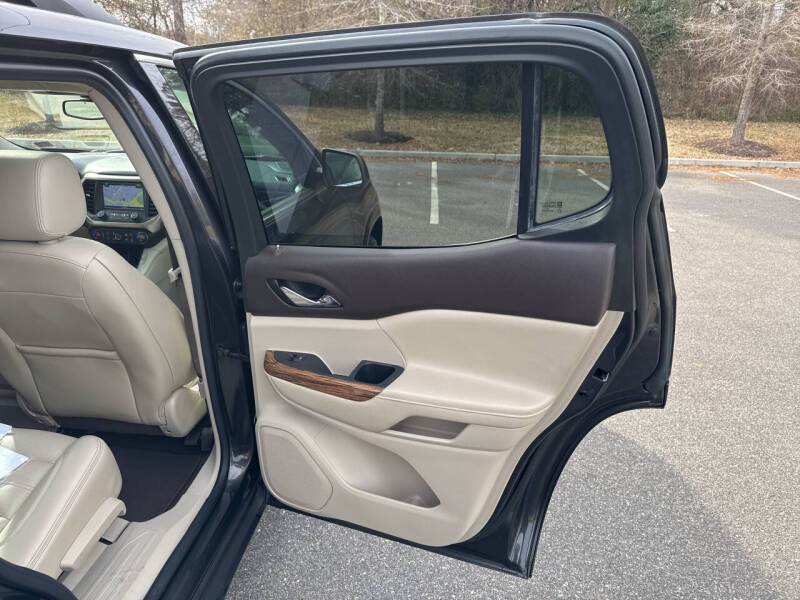 2017 GMC Acadia Denali