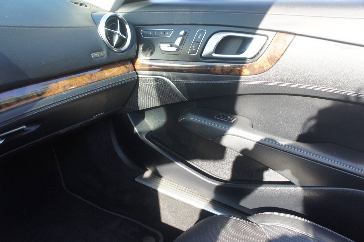 2013 Mercedes-Benz SL-Class 8