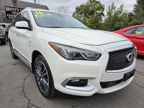 2016 Infiniti QX60 for sale at Dracut's Car Connection in Methuen MA