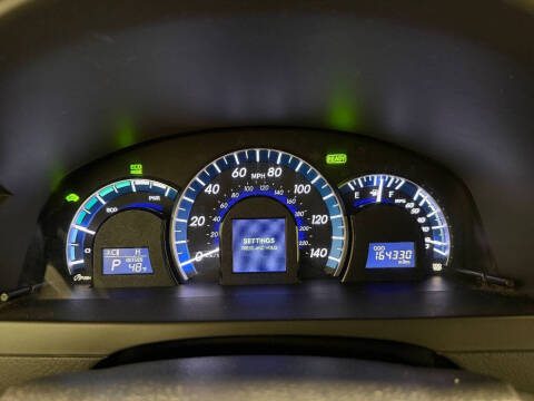 2014 Toyota Camry Hybrid LE