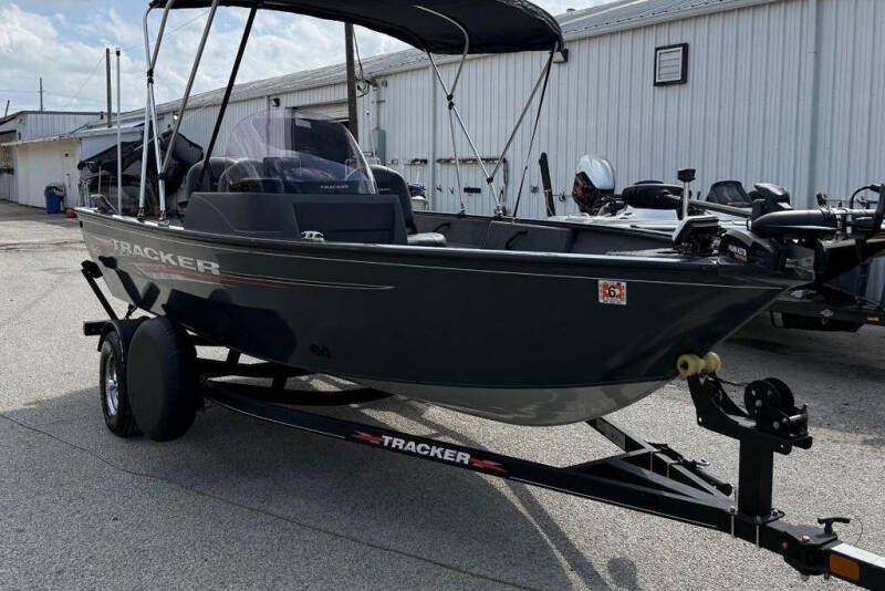 2021 Tracker Pro Guide V-16 SC