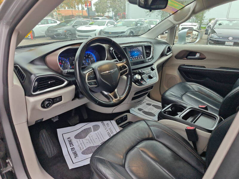 2018 Chrysler Pacifica Touring L