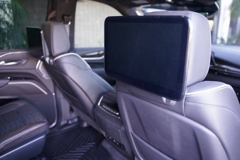 2022 Cadillac Escalade Sport Platinum