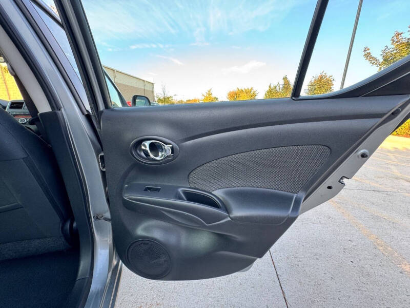 2013 Nissan Versa 1.6 SV