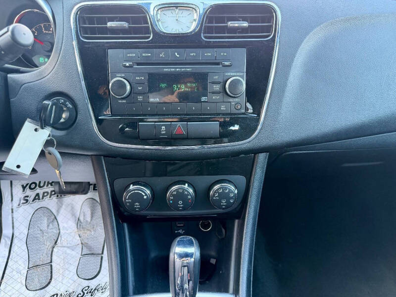 2012 Chrysler 200 Touring