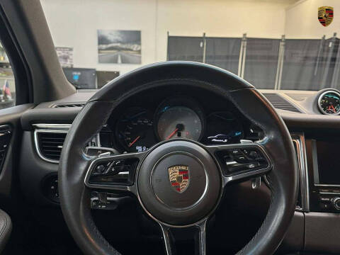 2015 Porsche Macan S