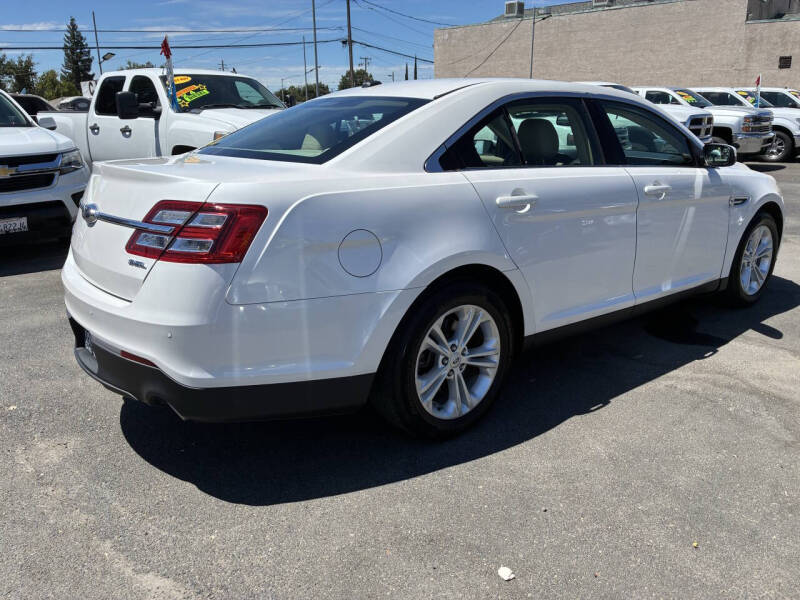 2014 Ford Taurus SEL