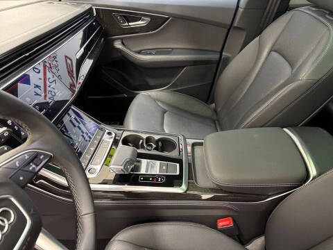 2025 Audi Q8 quattro Premium Plus 55 TFSI