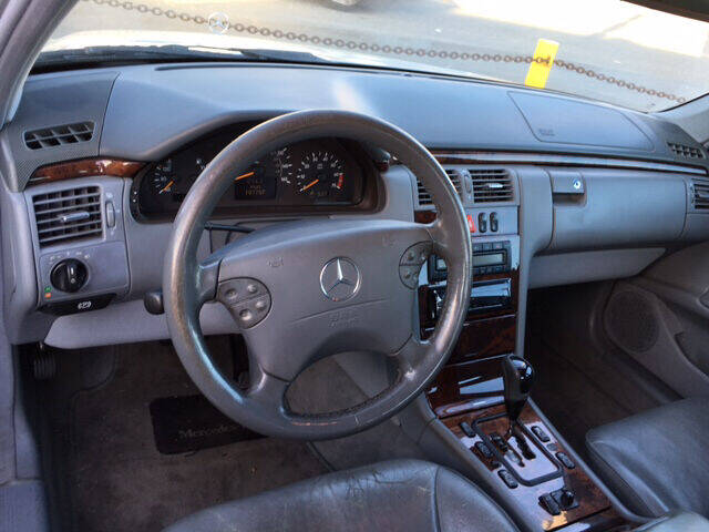 2001 Mercedes-Benz E-Class