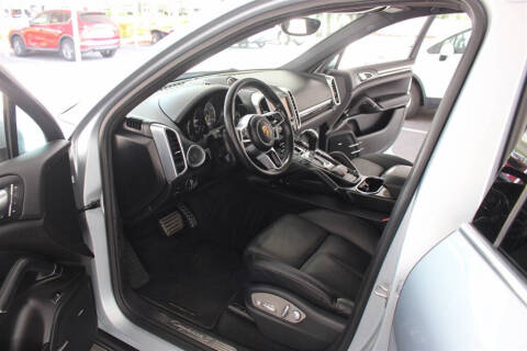 2016 Porsche Cayenne S E-Hybrid