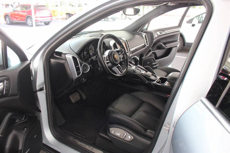 2016 Porsche Cayenne S E-Hybrid
