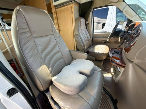 2005 Ford E-Series E-350 SD