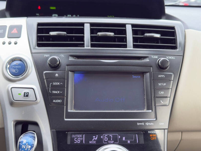 2013 Toyota Prius v Five