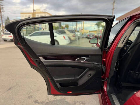2011 Porsche Panamera