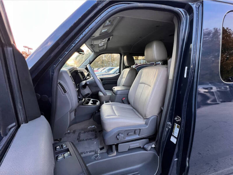 2016 Nissan NV 3500 HD SL