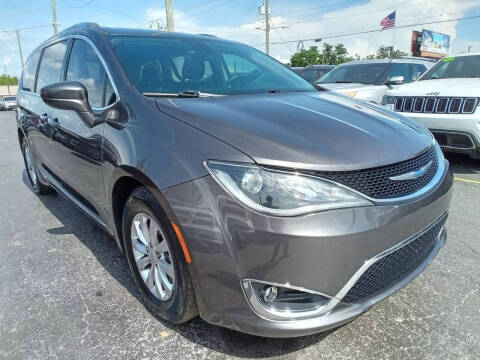 2018 Chrysler Pacifica Touring L