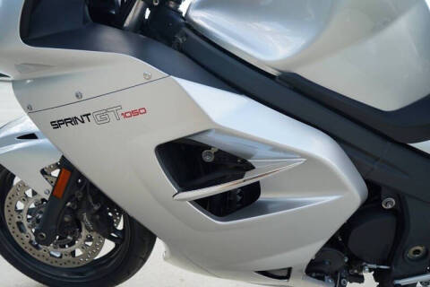 2011 Triumph Sprint GT 1050