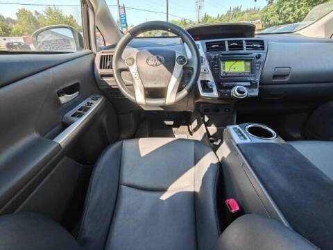 2013 Toyota Prius v Five